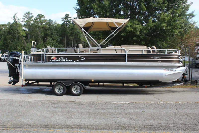 Slide: The Image of Tracker FB 24 XP3 2018 - 6