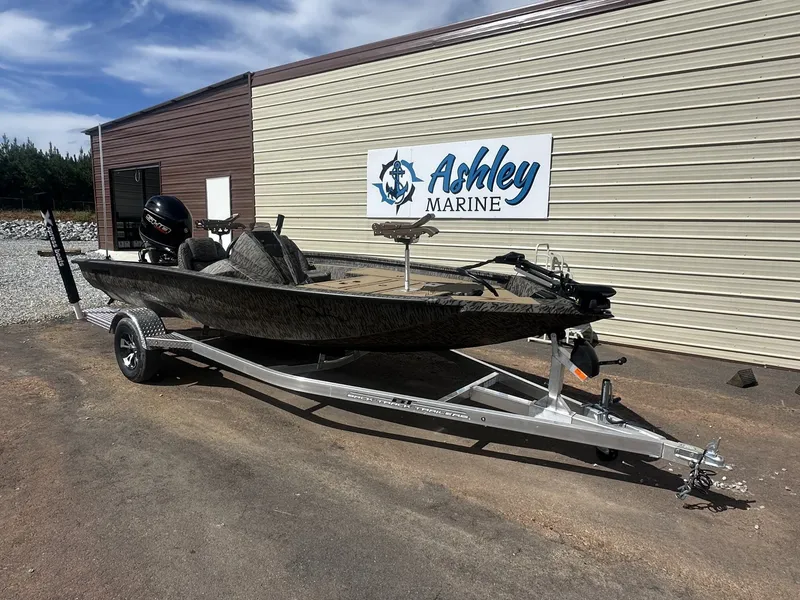 Slide: The Image of Xpress Hyper-Lift Crappie Series H18 2026 - 4