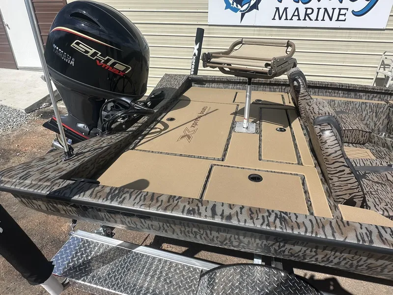 Slide: The Image of Xpress Hyper-Lift Crappie Series H18 2026 - 8