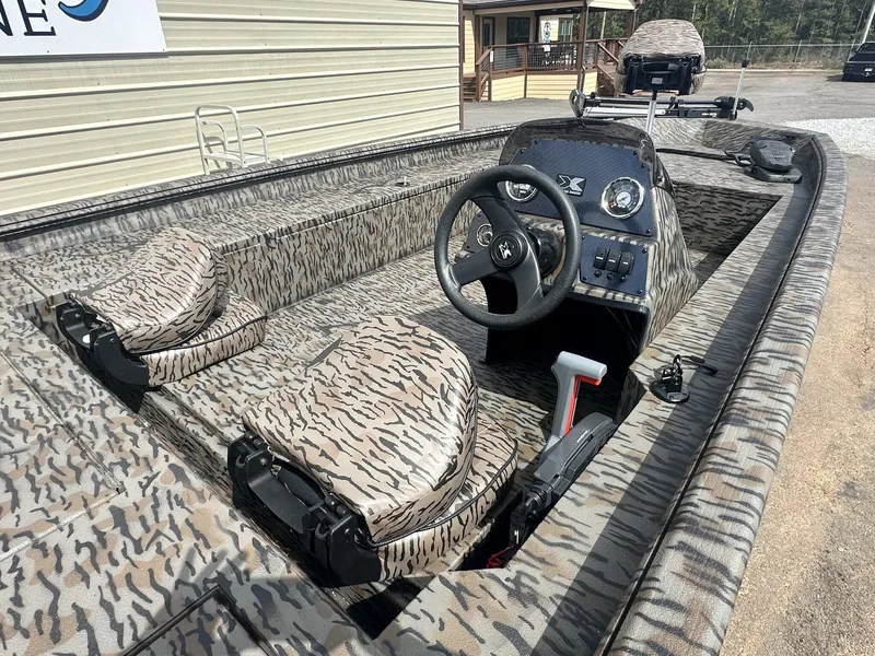 Slide: The Image of Xpress Xplorer Bass Series XP200 2026 - 5