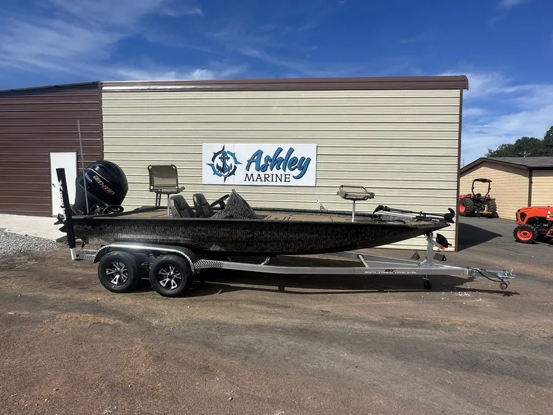 The Image of Xpress H20C Crappie 2026 - 1