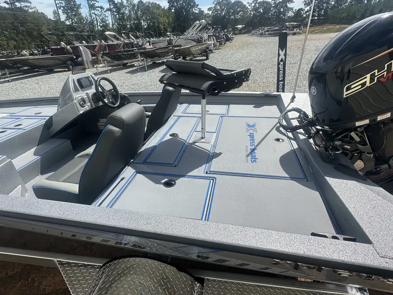 Slide: The Image of Xpress Hyper-Lift Crappie Series H18 2026 - 5