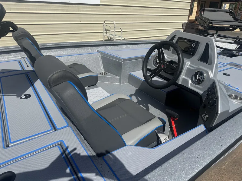 Slide: The Image of Xpress Hyper-Lift Crappie Series H18 2026 - 8