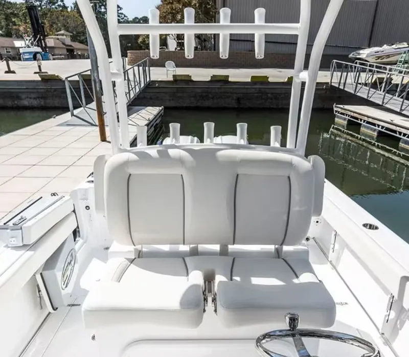 Slide: The Image of Sea Hunt Gamefish 28 Coffin Box 2026 - 5