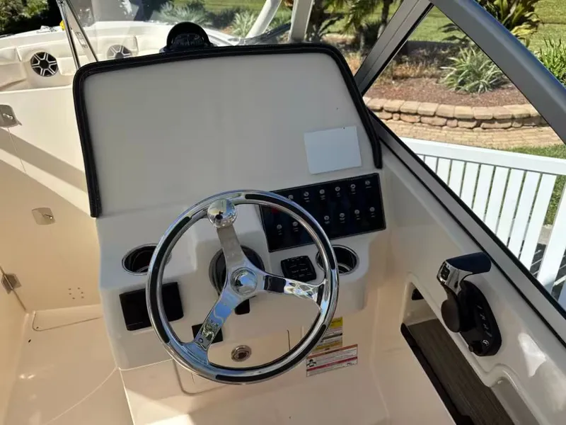 Slide: The Image of Grady-White Freedom 235 2026 - 3