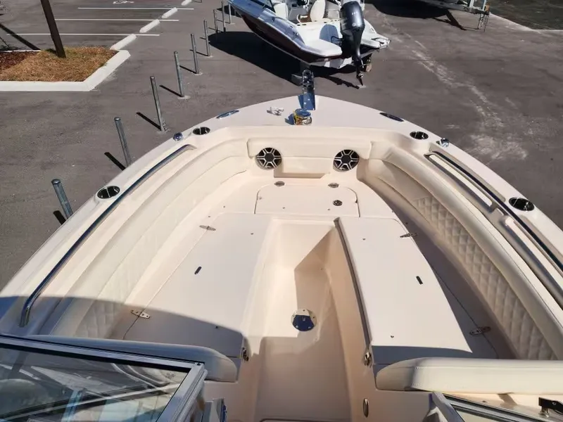 Slide: The Image of Grady-White Freedom 235 2026 - 17