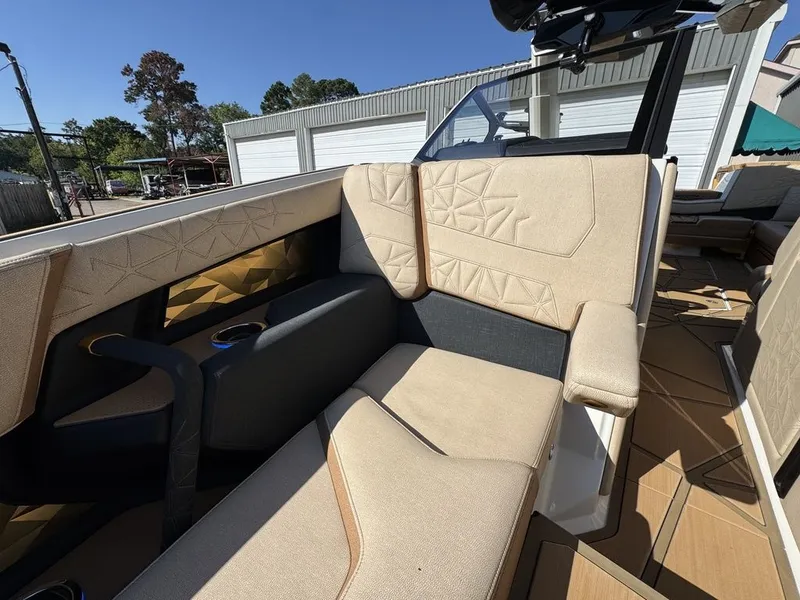 Slide: The Image of Nautique Super Air Nautique G25 Paragon 2026 - 12