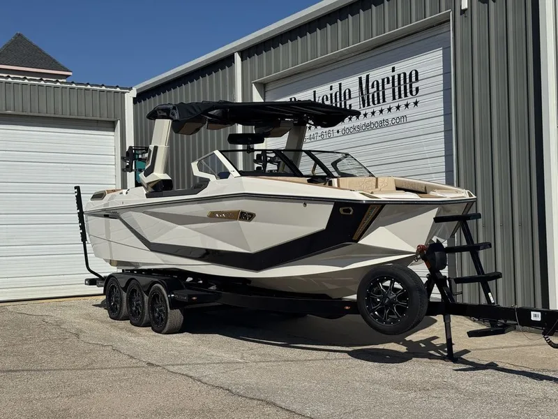 Slide: The Image of Nautique Super Air Nautique G25 Paragon 2026 - 26