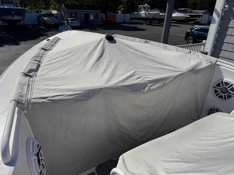 Slide: The Image of Everglades 295 Center Console 2021 - 11