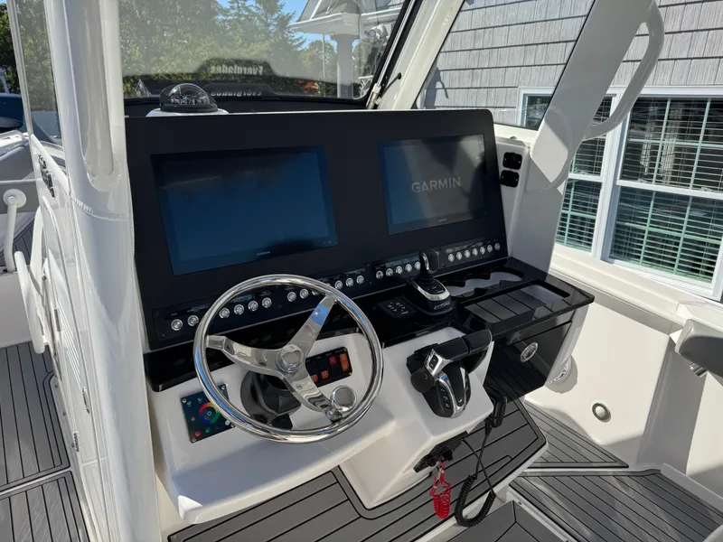 Slide: The Image of Everglades 295 Center Console 2021 - 22