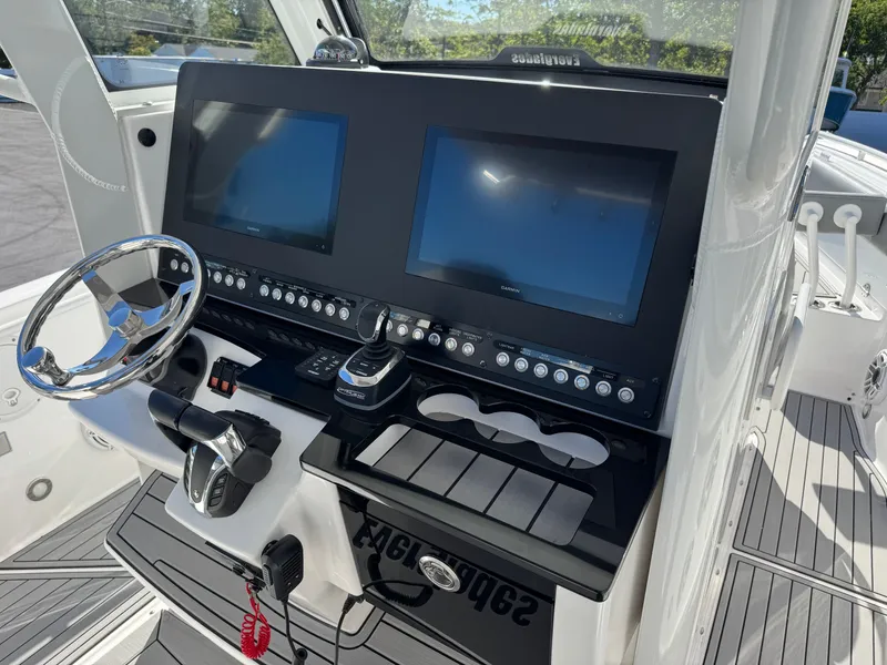 Slide: The Image of Everglades 295 Center Console 2021 - 23
