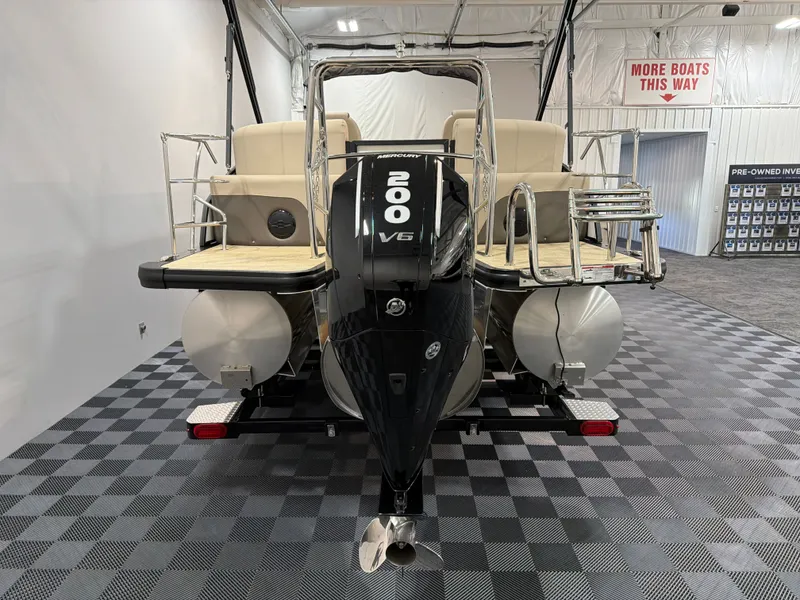 Slide: The Image of Harris Cruiser 230 2026 - 4