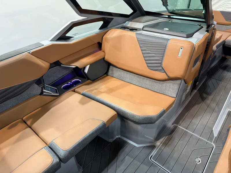 Slide: The Image of MasterCraft X24 2026 - 15