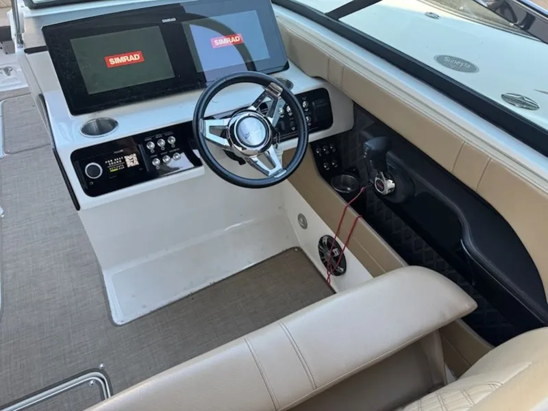 Slide: The Image of Sea Ray SLX 280 2021 - 4