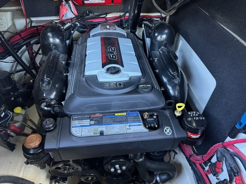 Slide: The Image of Sea Ray SLX 280 2021 - 9