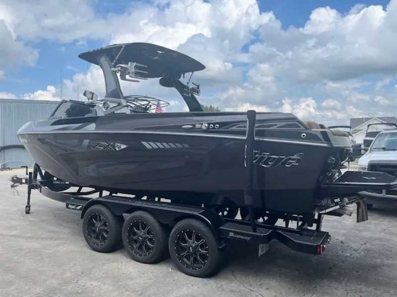 Slide: The Image of Tigé 23ZX 2020 - 1