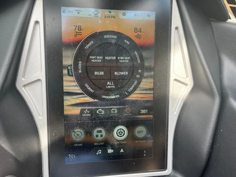 Slide: The Image of Tigé 23ZX 2020 - 12