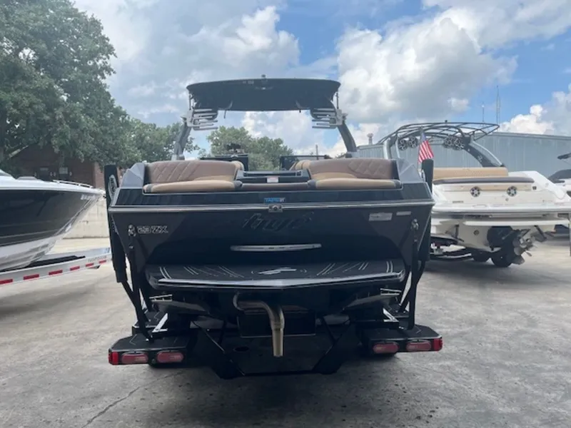 Slide: The Image of Tigé 23ZX 2020 - 2