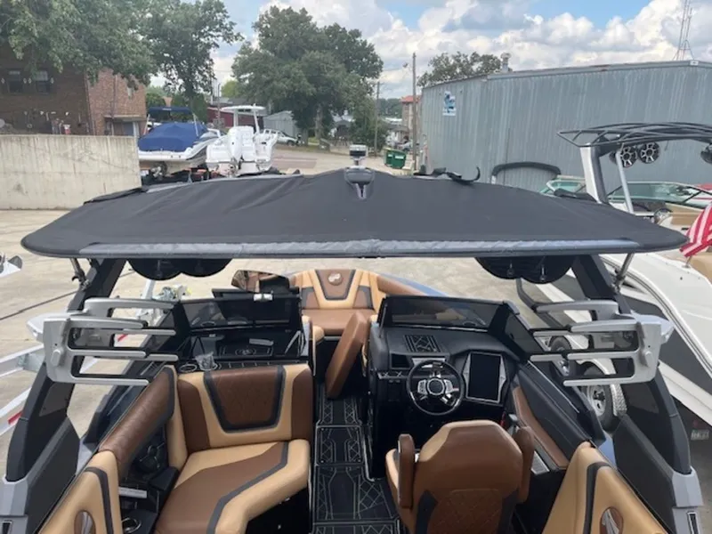 Slide: The Image of Tigé 23ZX 2020 - 7