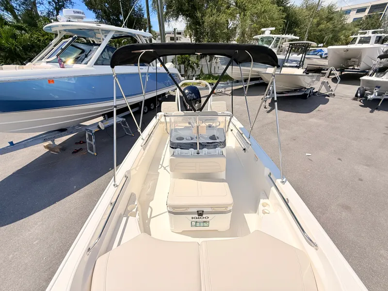 Slide: The Image of Boston Whaler 170 Montauk 2027 - 42