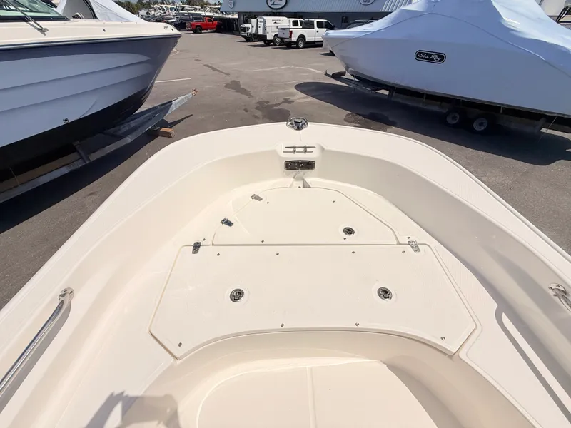 Slide: The Image of Boston Whaler 170 Montauk 2027 - 32
