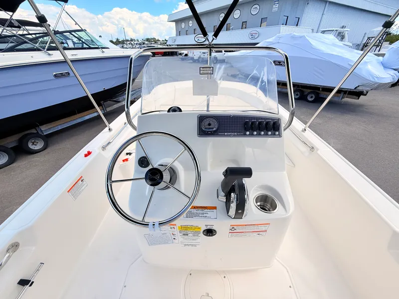 Slide: The Image of Boston Whaler 170 Montauk 2027 - 22