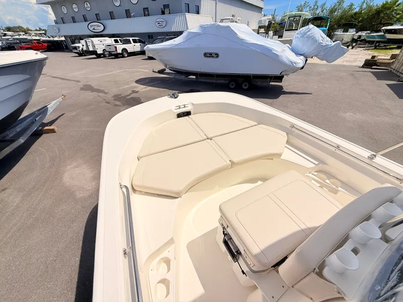Slide: The Image of Boston Whaler 170 Montauk 2027 - 30