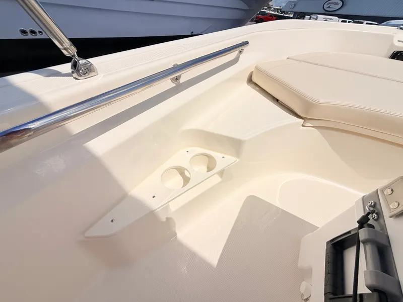 Slide: The Image of Boston Whaler 170 Montauk 2027 - 29