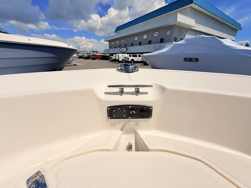 Slide: The Image of Boston Whaler 170 Montauk 2027 - 36