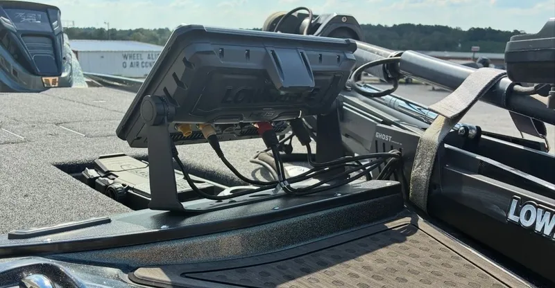 Slide: The Image of Nitro Z21XL 2023 - 10