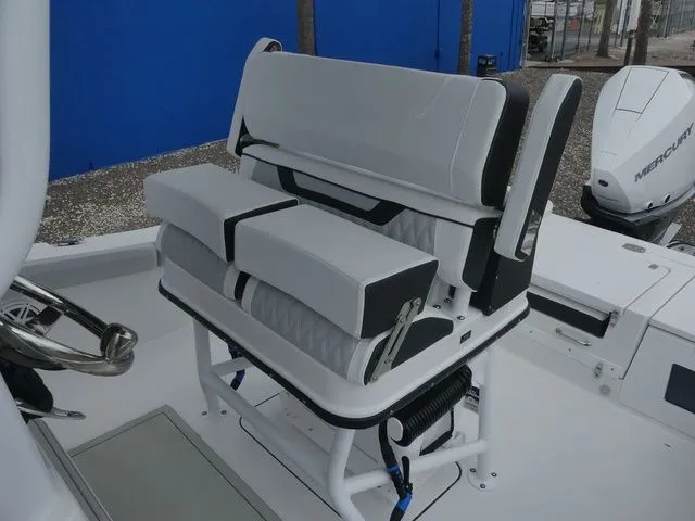 Slide: The Image of Blackfin 242 HB 2026 - 20