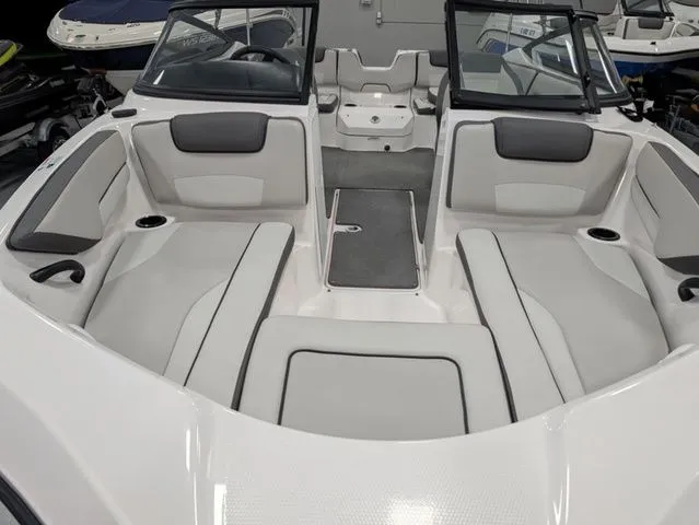 Slide: The Image of Yamaha SX190 2023 - 8