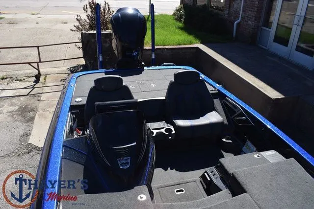 Slide: The Image of Skeeter FX21 2019 - 19