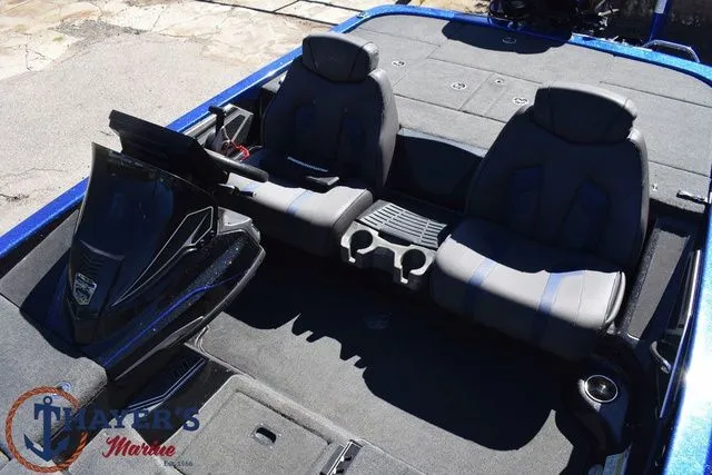 Slide: The Image of Skeeter FX21 2019 - 20