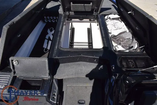 Slide: The Image of Skeeter FX21 2019 - 23