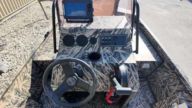 Slide: The Image of Crestliner 1660 FCC 2022 - 16