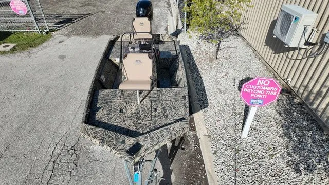 Slide: The Image of Crestliner 1660 FCC 2022 - 7