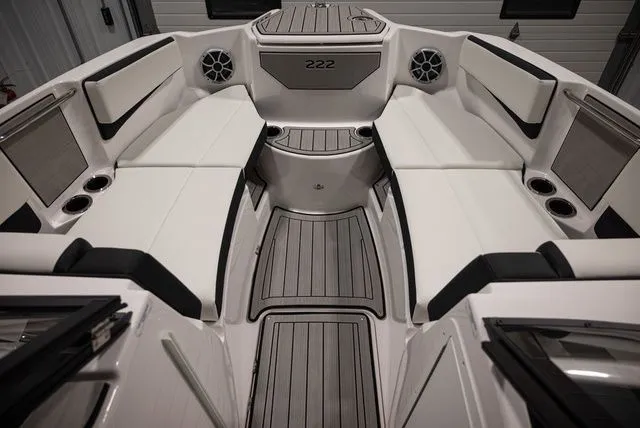 Slide: The Image of Yamaha 222S 2026 - 11