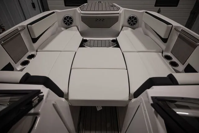 Slide: The Image of Yamaha 222S 2026 - 12