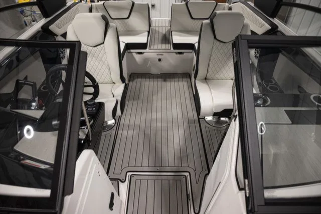 Slide: The Image of Yamaha 222S 2026 - 14