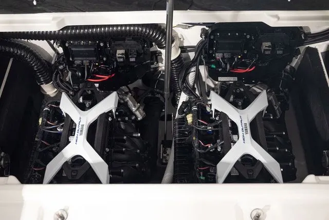 Slide: The Image of Yamaha 222S 2026 - 16