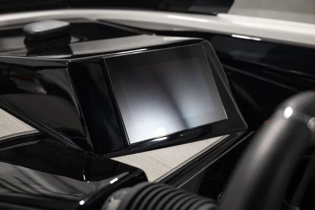 Slide: The Image of Yamaha 222S 2026 - 9