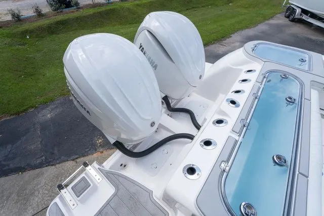 Slide: The Image of Sea Fox 328 Commander 2026 - 10