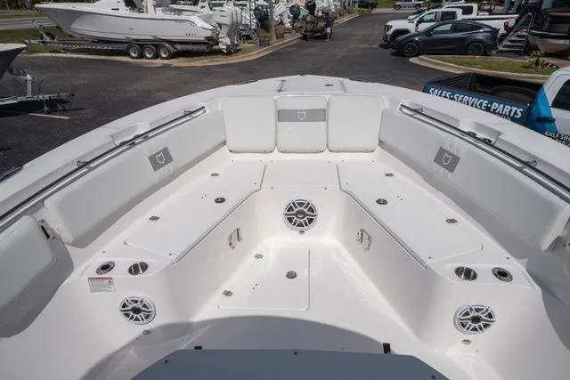 Slide: The Image of Sea Fox 328 Commander 2026 - 26