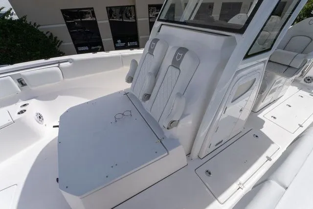 Slide: The Image of Sea Fox 328 Commander 2026 - 29