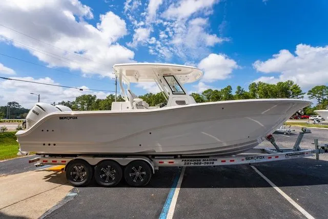 Slide: The Image of Sea Fox 328 Commander 2026 - 6