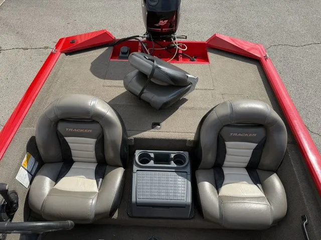 Slide: The Image of Tracker Pro Team 190 TX 2007 - 19