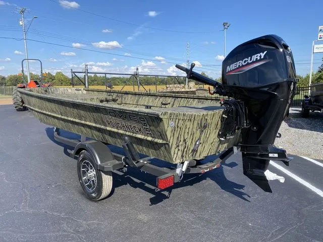 Slide: The Image of Lowe Roughneck RX1860 Rambler 2026 - 3