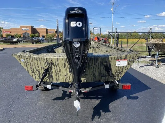 Slide: The Image of Lowe Roughneck RX1860 Rambler 2026 - 4