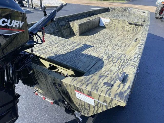 Slide: The Image of Lowe Roughneck RX1860 Rambler 2026 - 6